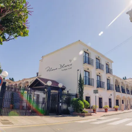 Paloma Blanca Boutique Hotel