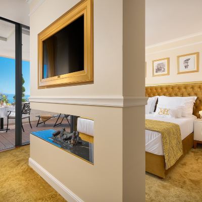 Deluxe Suite (Sea Front, Balcony, Jacuzzi) Hotel Villa Harmony Promo Code