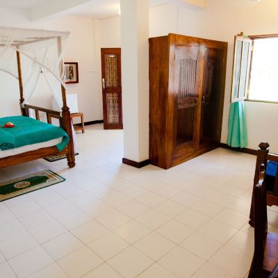 Family Room Flame Tree Cottages Promo Code