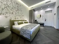 10 Stories Hotel