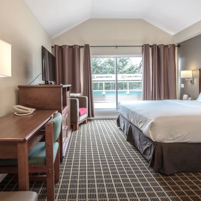 Luxury Room, 1 King Bed, Balcony, Park View Gibsons Garden Hotel Promo Code