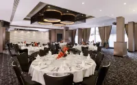 DoubleTree by Hilton Woking Hotels in 