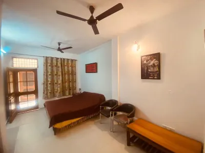 Negi Lodge Chandigarh Отели в г. 