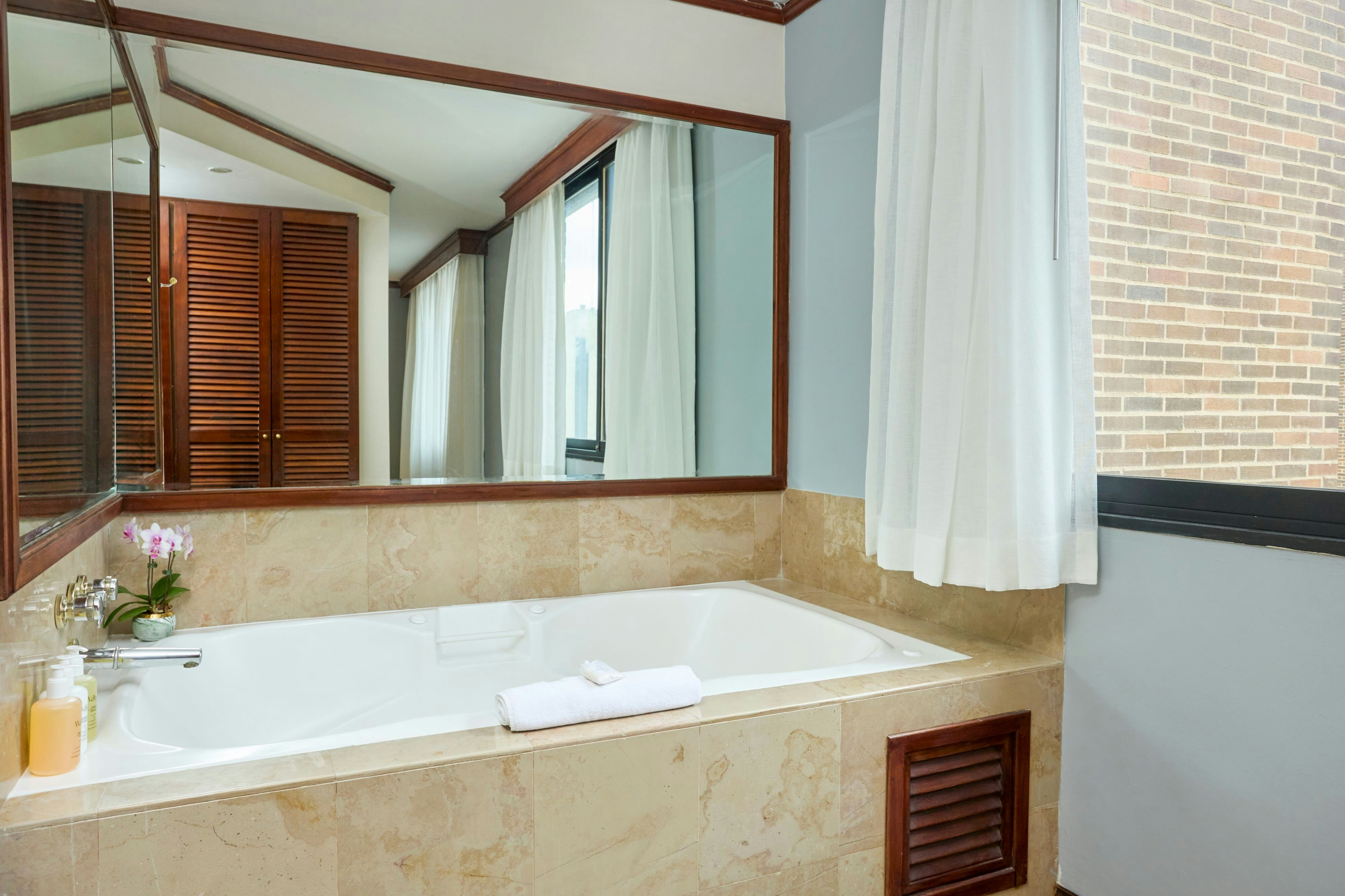 One Bedroom Executive Spa Suite