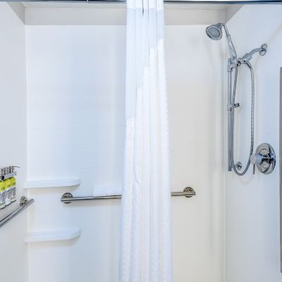 Standard King Room with Roll-in Shower-Mobility Accessible