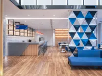 Holiday Inn Express DONGYANG HENGDIAN by IHG Hotel a Dongyang