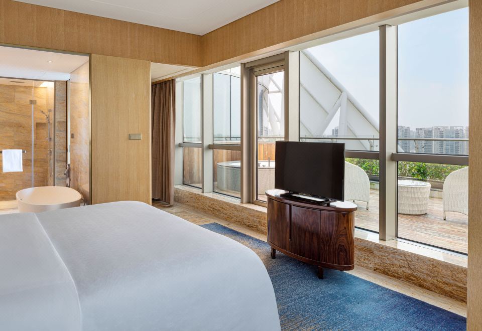 行政尊贵海景大床房