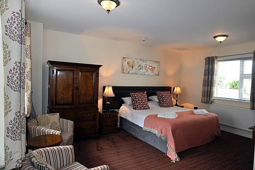 Ty Dre Town House - Housity