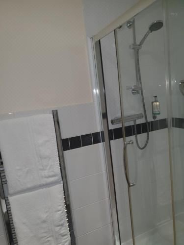 The Harp Freehouse and Guesthouse Twin Room