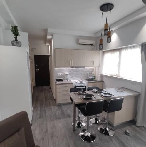 Petmeza Apartment 1 Aigio City F One-Bedroom Apartment