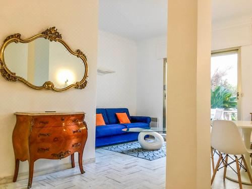 Cannes - Beachfront with Private Garden - Palm Beach Croisette Apartment With Garden View