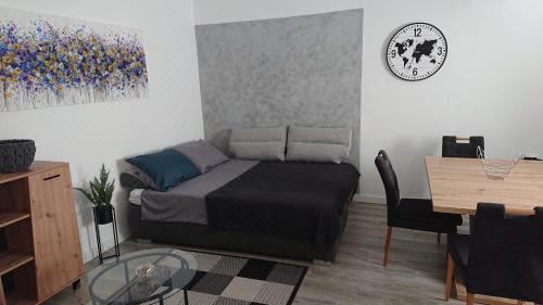 Amama One-Bedroom Apartment