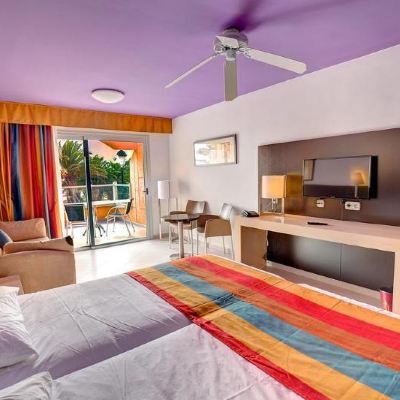 Double Room with Sea View (2 Adults + 1 Child)