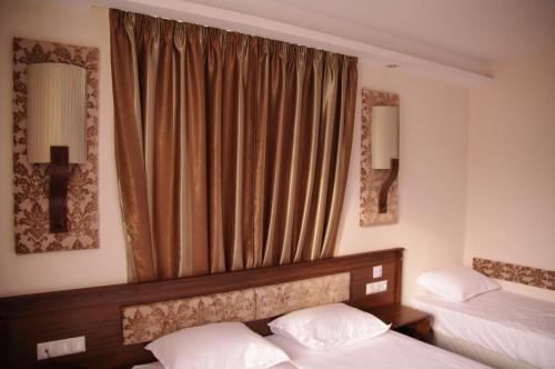 带阳台的三人房