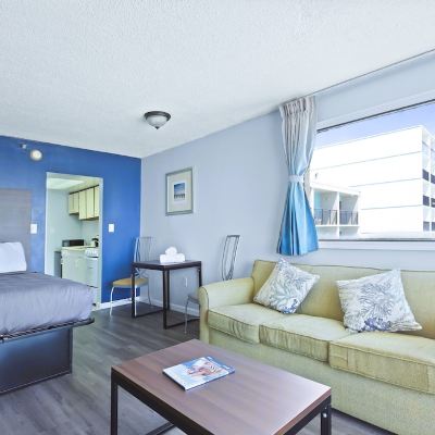 Deluxe Suite with Ocean Front View