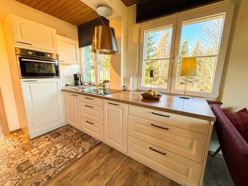 带阳台的两卧室公寓