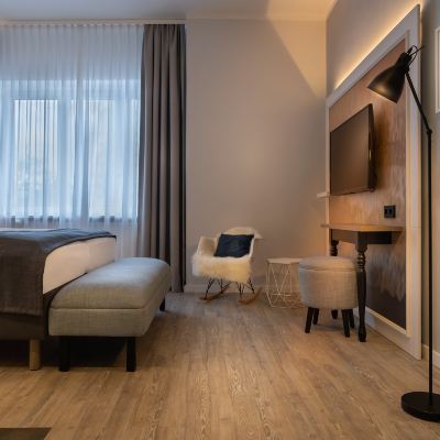 Standard Queen Room With Sofa Bed Yggotel Ravn Promo Code