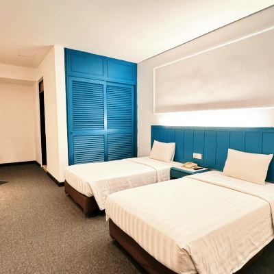 Deluxe Twin Tiada Tingkap Kupon Hotel Continental