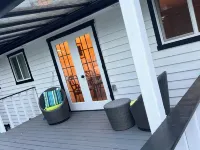 Charming 2-bedroom house in wonderful Burien with 500mbps  speed WiFi, ベリアンのホテル