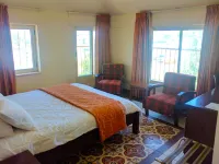 Alhambra Palace Hotel Suites - Ramallah Hotels in Ramallah