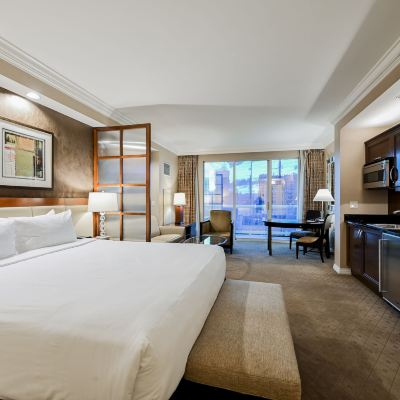 Ph Floor Studio-Strip View & Balcony StripViewSuites at Signature Promo Code