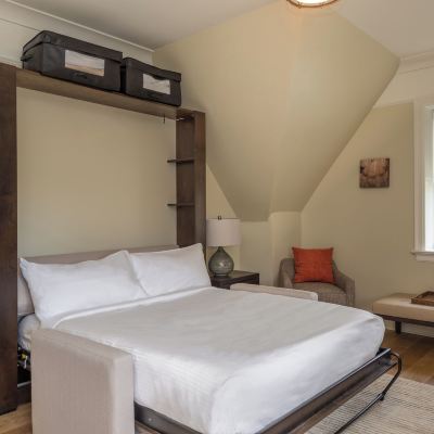 Superior Parlor Queen The Abbey Inn & Spa Promo Code