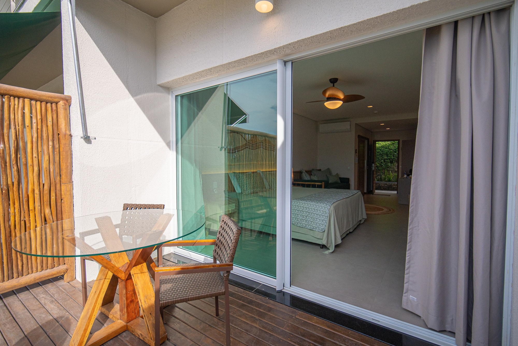 海景高级三人房