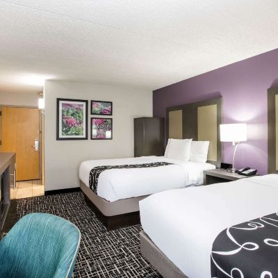 Two Queen Room La Quinta Inn by Wyndham Davenport & Conference Center Promo Code