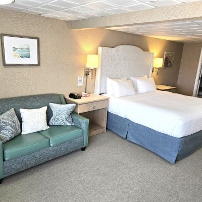 Luxury Room, Jetted Tub King's Port Inn Promo Code