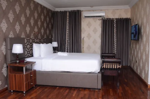 Mahogany Hotel and Suites