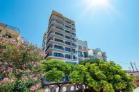Islet Seafront Apartment Corner Terrace
