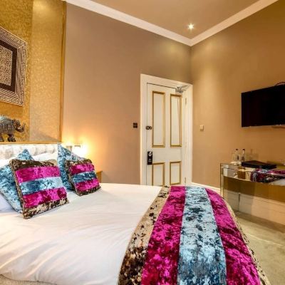 Deluxe Double Room Derby Manor Promo Code