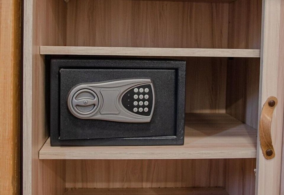 基础双人房， 阳台， 花园景观