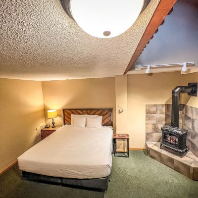 Loft, Multiple Beds (Lodge, King) Ruttger's Bay Lake Resort Promo Code