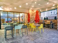 Home2 Suites by Hilton Beloit Ξενοδοχεία στην πόλη Beloit