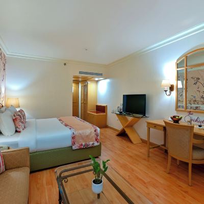 Deluxe King Room With Bathtub And City View The Orchid Hotel Mumbai Vile Parle Promo Code