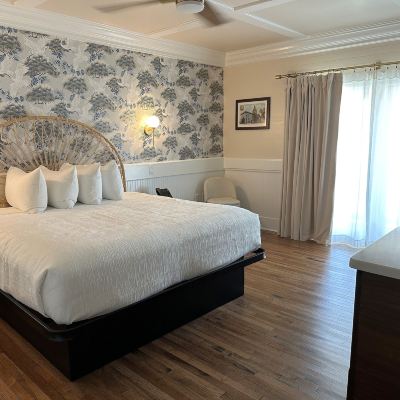 Deluxe Room Gibson Inn Promo Code