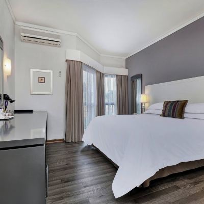 Executive, Larger Guest Room, 1 Queen Protea Hotel by Marriott Midrand Promo Code
