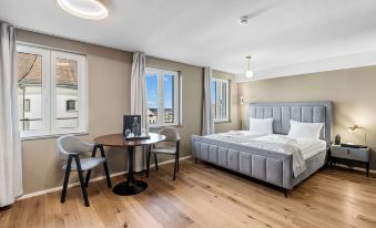 BERG & BERG HOTEL - Kerns Self-Check-in - Housity