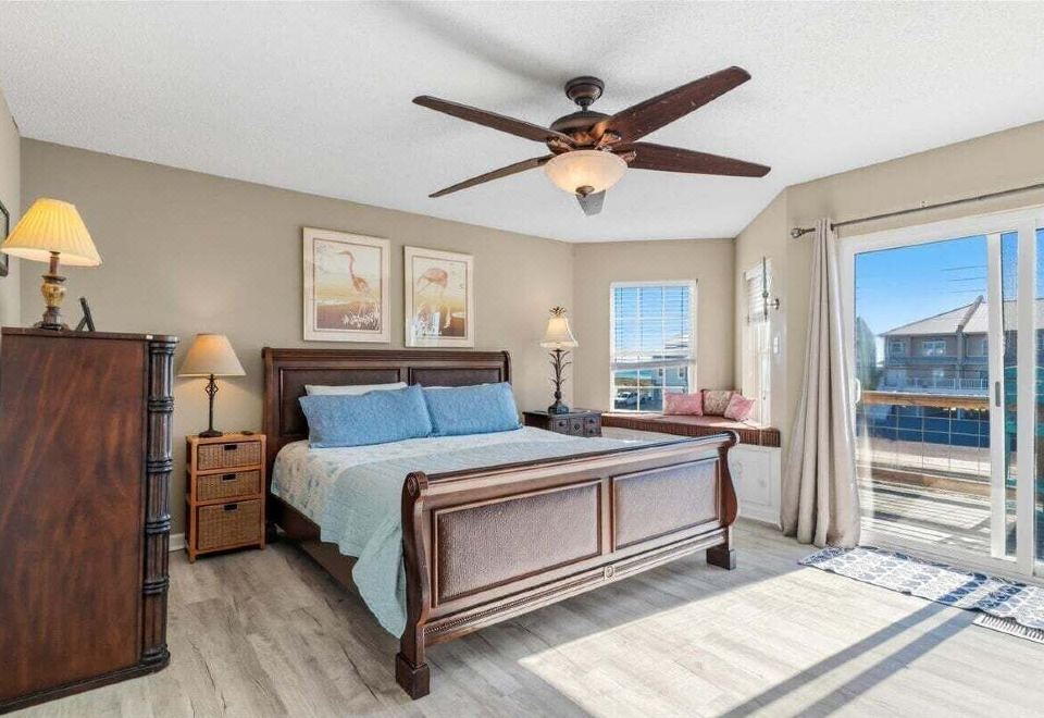 两卧室联排别墅