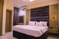 Motion Hotel and Suites