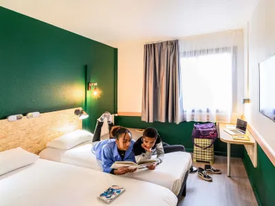 Greet Hotel Evreux Centre Hotel di 