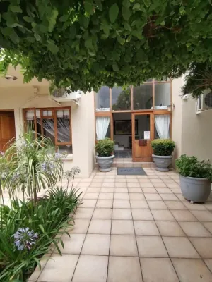 Rene's Guesthouse Hotel di 