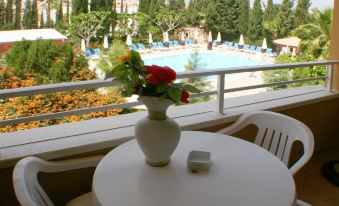 Apollonia Holiday Apartments - Serviced Hotel Apartments