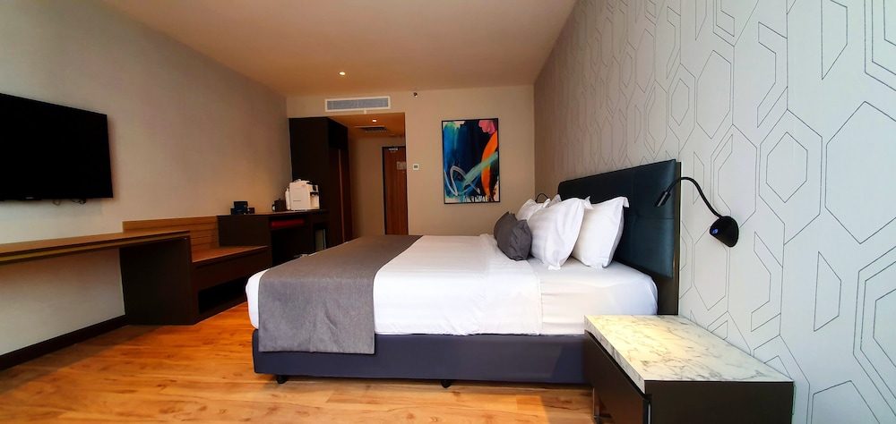 俱乐部豪华特大号床间