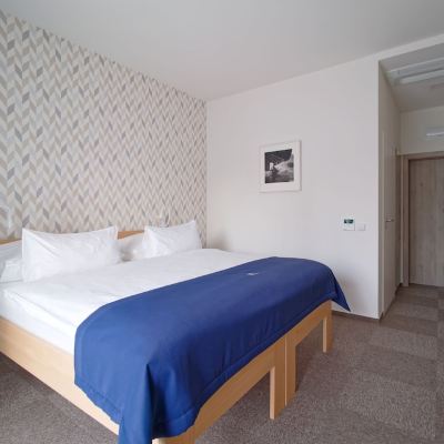 Accessible Deluxe Double or Twin Room
