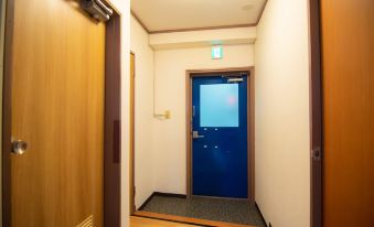 Yoyogi Apartment 2-401