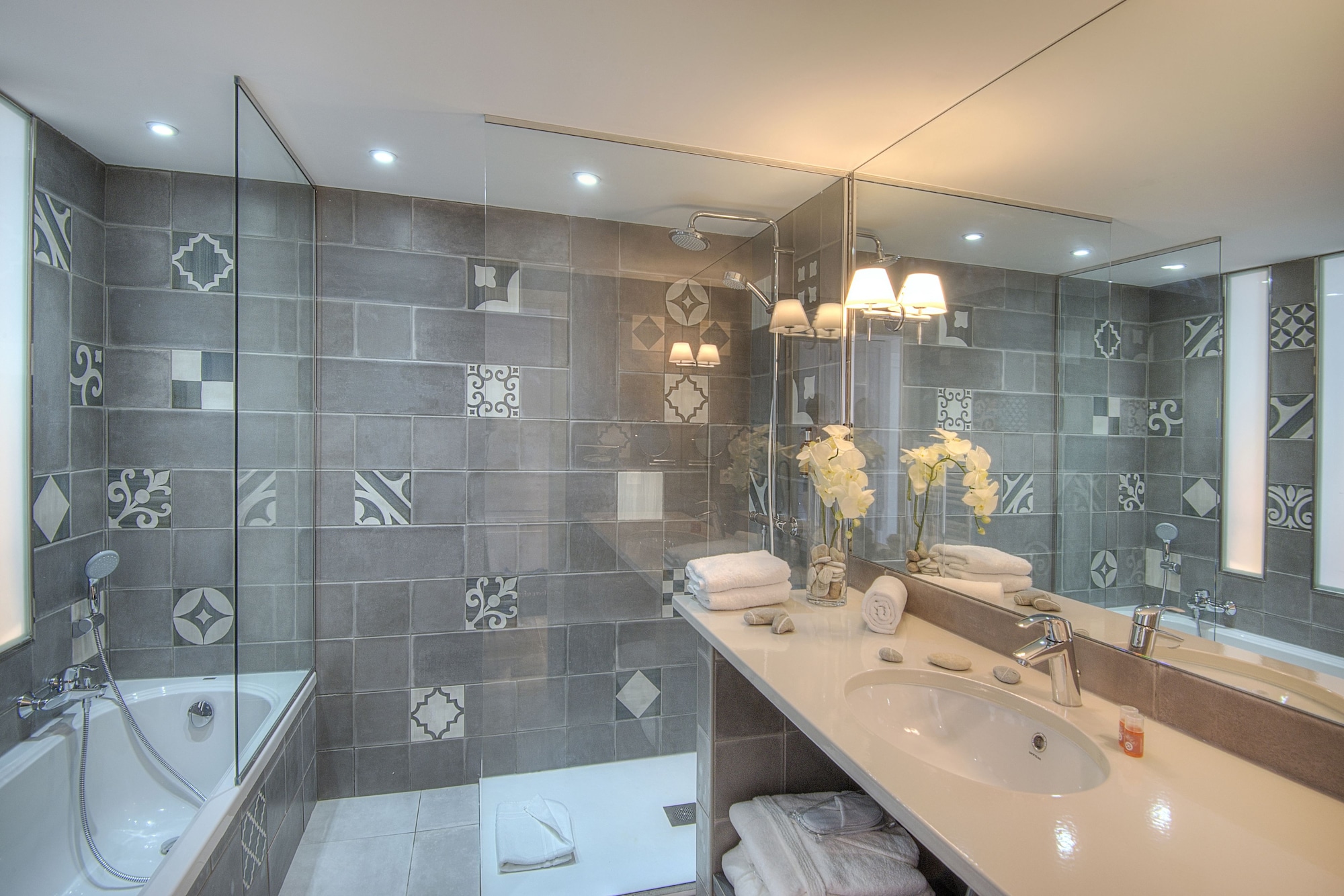 客房 （Privilege Communicating）