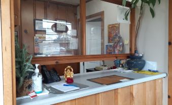 Scenic River Inn Motel - Housity