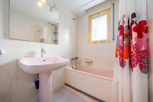 高级一卧室带阳台公寓